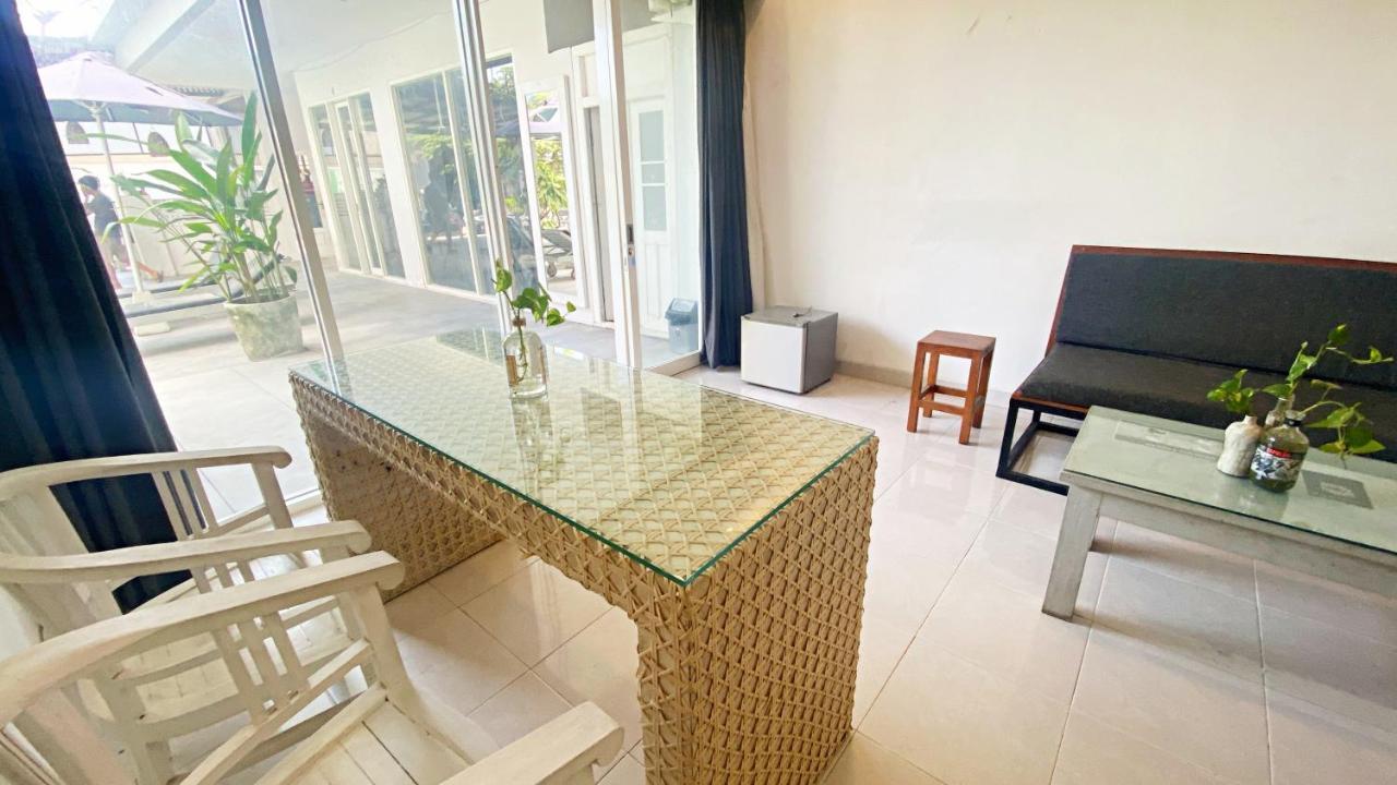 Pom Pom'S Bali Apartments Kerobokan Esterno foto