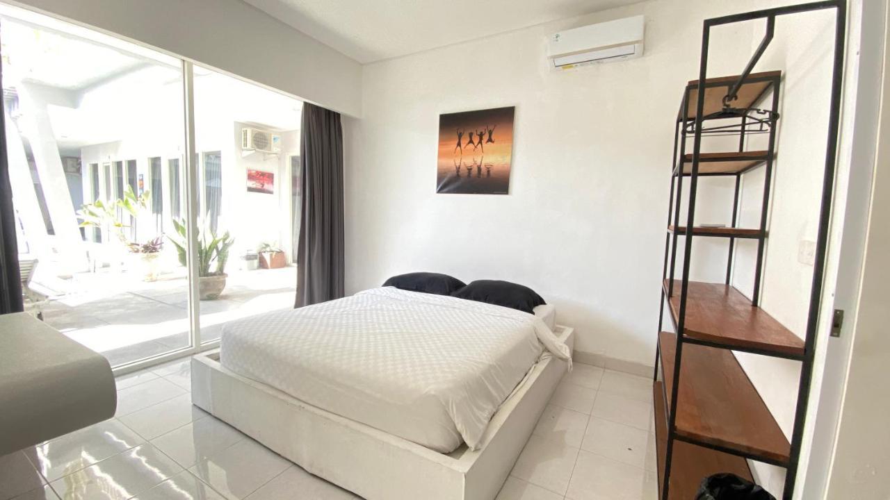 Pom Pom'S Bali Apartments Kerobokan Esterno foto