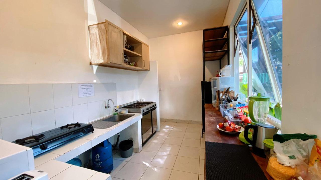 Pom Pom'S Bali Apartments Kerobokan Esterno foto