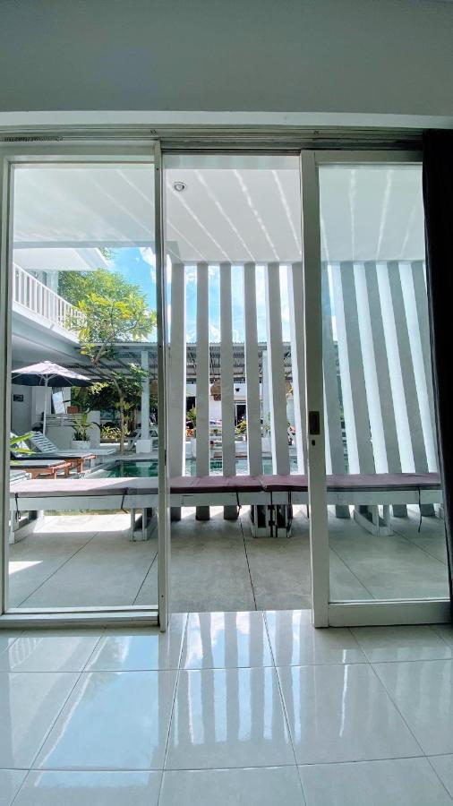 Pom Pom'S Bali Apartments Kerobokan Esterno foto