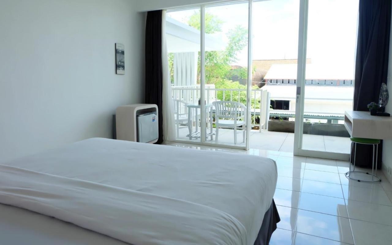 Pom Pom'S Bali Apartments Kerobokan Esterno foto